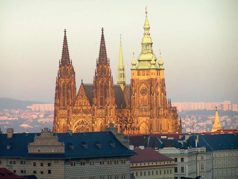 Cathedral_of_saint_Vitus_in_Prague.jpg
