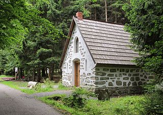 320px-Chapel_in_Tremsin_area_(1)[1].jpg