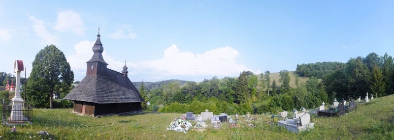 1024px-Hrabova_Roztoka_church[1].jpg