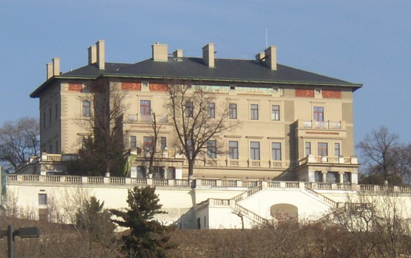 Prague_CZ_Vinohrady_Havlicek_Park_Villa_Groebe_from_S_0033.jpg