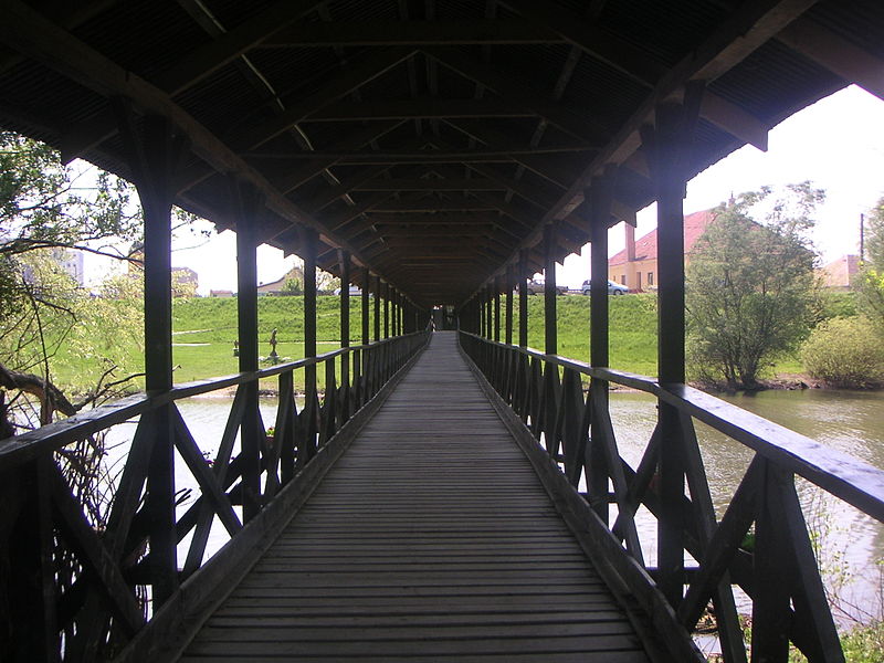 800px-Kolarovo_dreveny_most[1].JPG