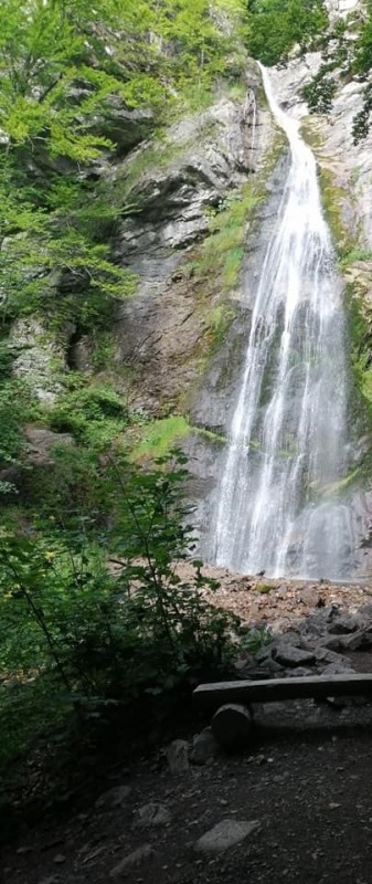 Šútovský vodopád 2.jpg