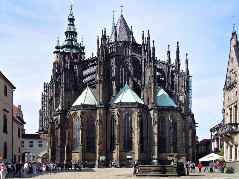 1280px-Prague_cathédrale.jpg