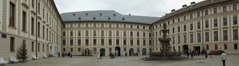 New_Royal_Palace_-_Prague.JPG