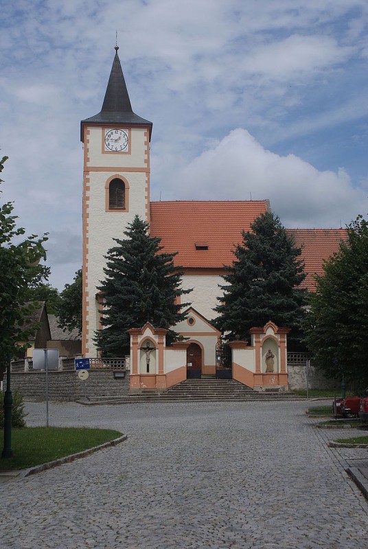 800px-Kasejovice_kostel_svatého_Jakuba.jpg