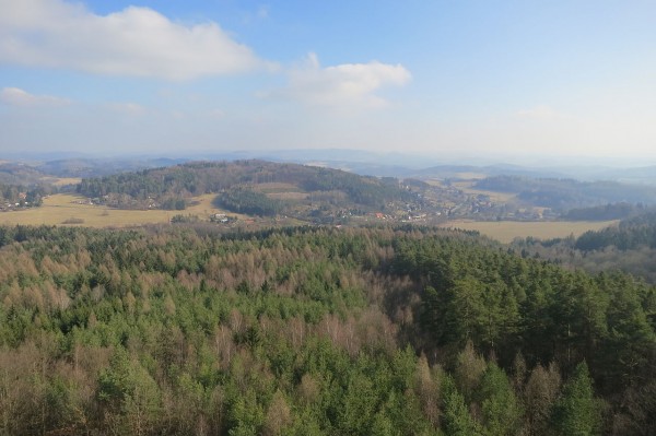 East_view_from_Observation_tower_Ládví-Vlková_in_Ládví,_Kamenice,_Praha-Východ_district.JPG